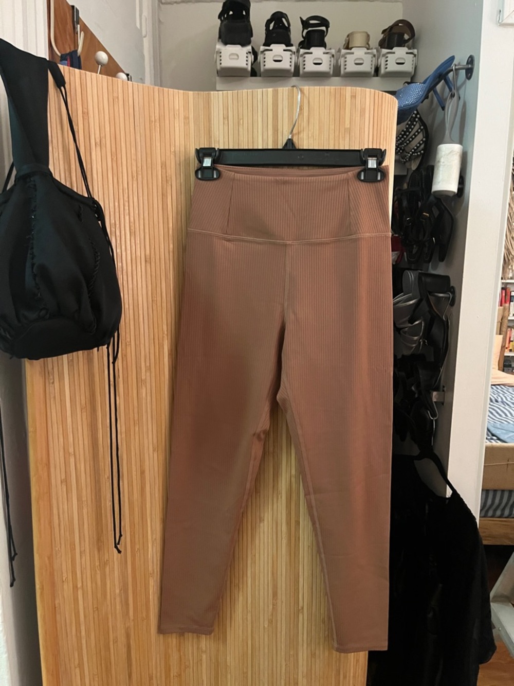 girlfriend collective Ribbed High-Waist Leggings in Brown
